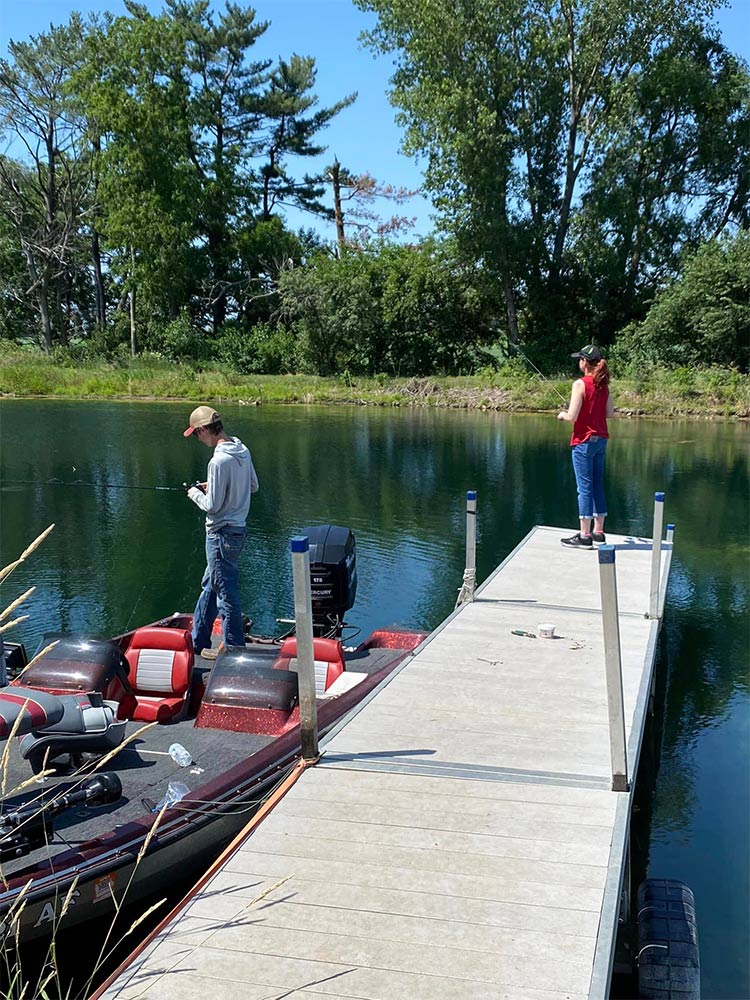 290266845_10220456165703756_667976651092455056_n Weicks Team fishing